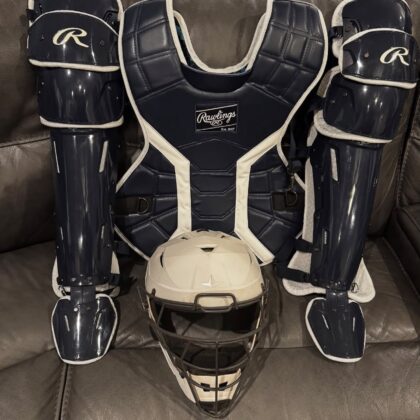 catcher gear age 10-13